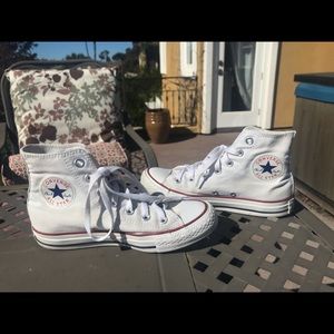 Distressed Converse, high top, white